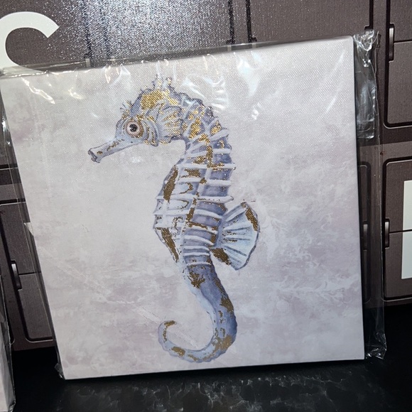 New Set Turtle & Seahorse Decorative Canvas Prints with Gold Foil 8IN x 8IN - Picture 7 of 13